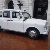 Hochzeitsauto - London Taxi in schneeweiss