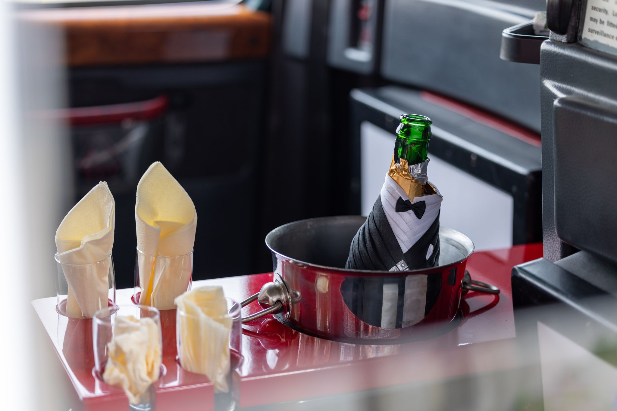 Hochzeitsauto: London Taxi in schneeweiss