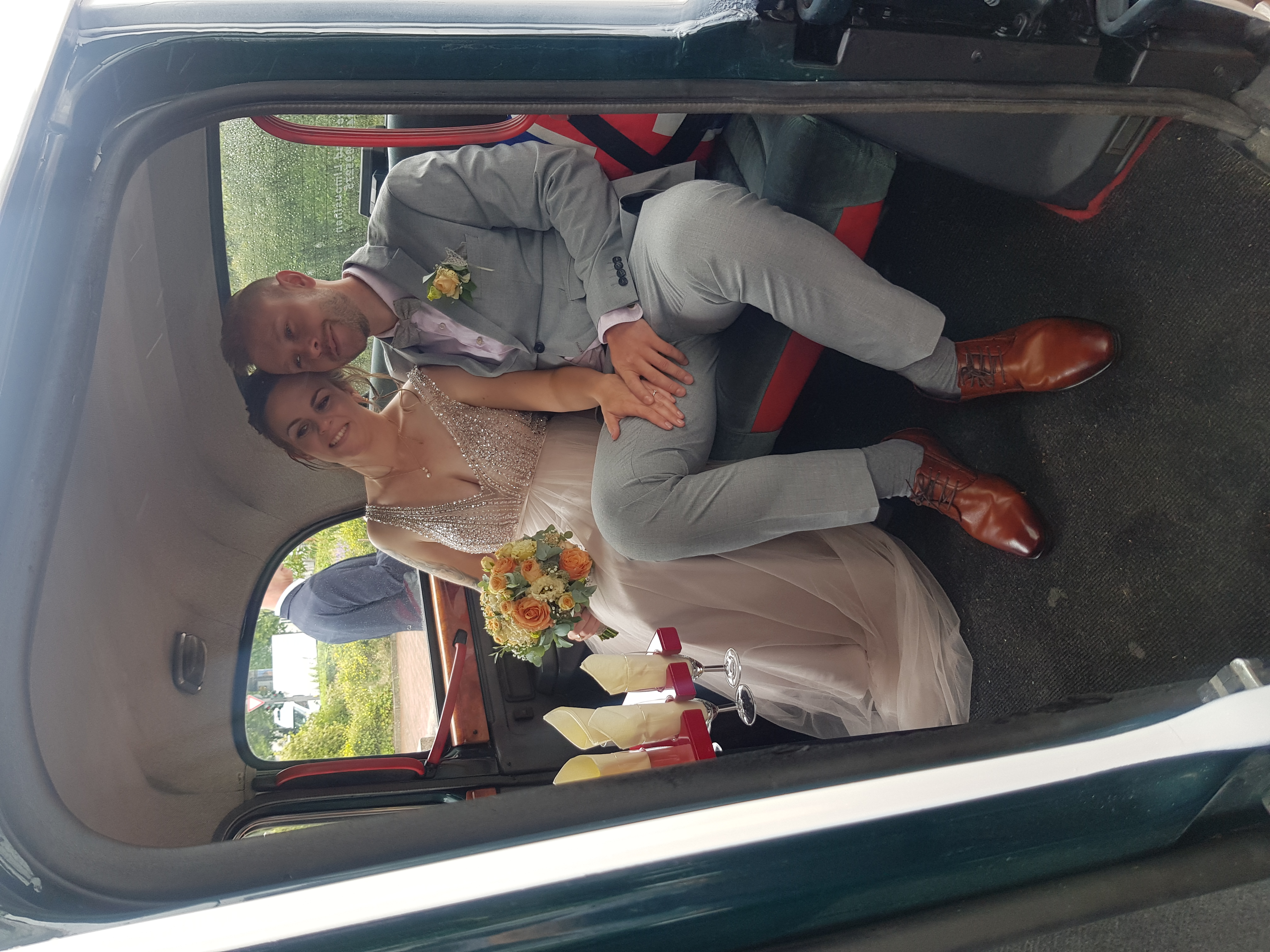 Hochzeitsauto: London Taxi in schneeweiss