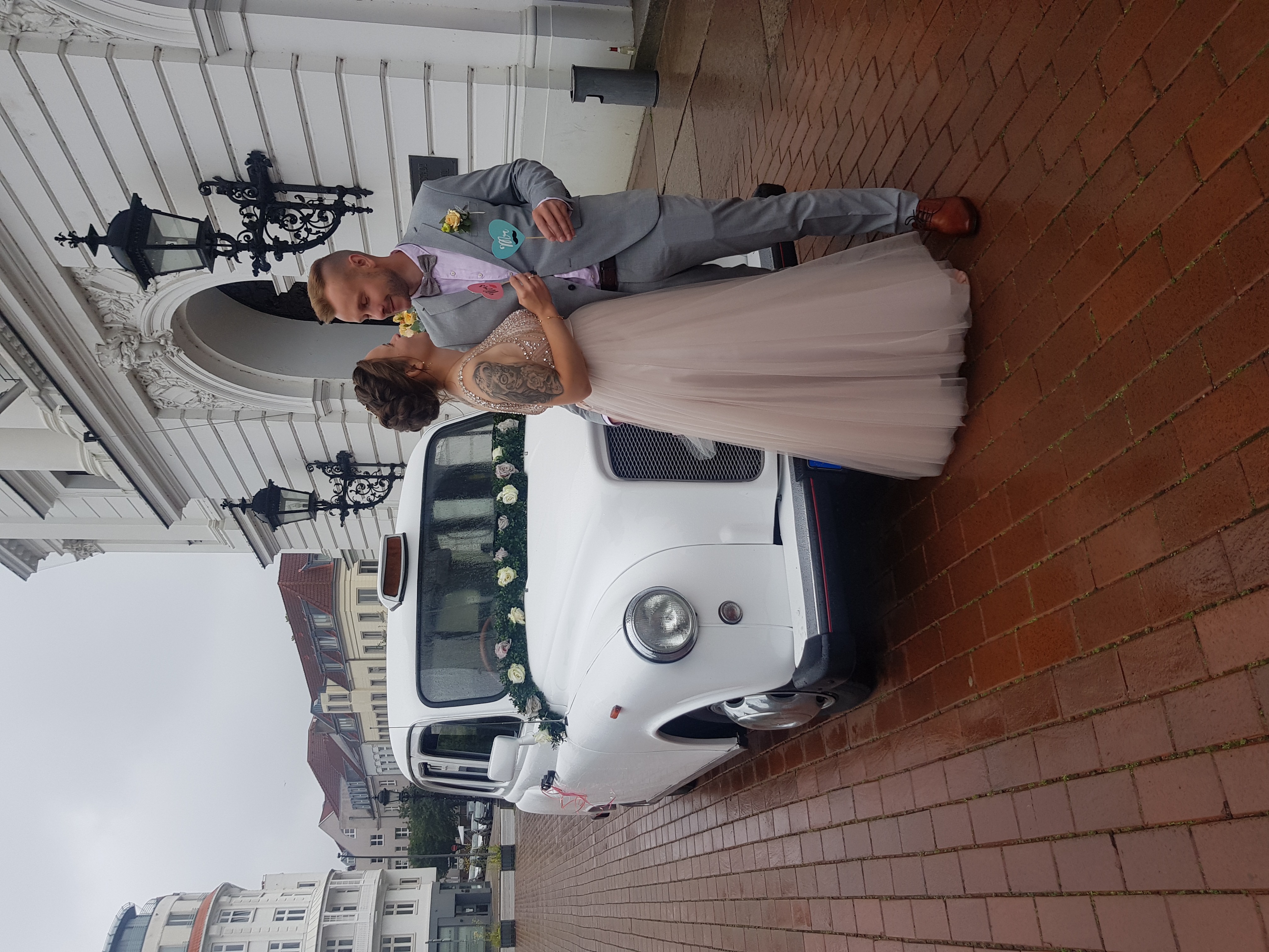 Hochzeitsauto-Vermietung - Trittau - London Taxi in schneeweiss