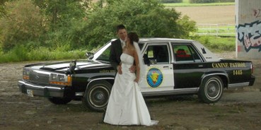 Hochzeitsauto-Vermietung - PLZ 97688 (Deutschland) - Ford Crown Viktoria von bluesmobile4you
