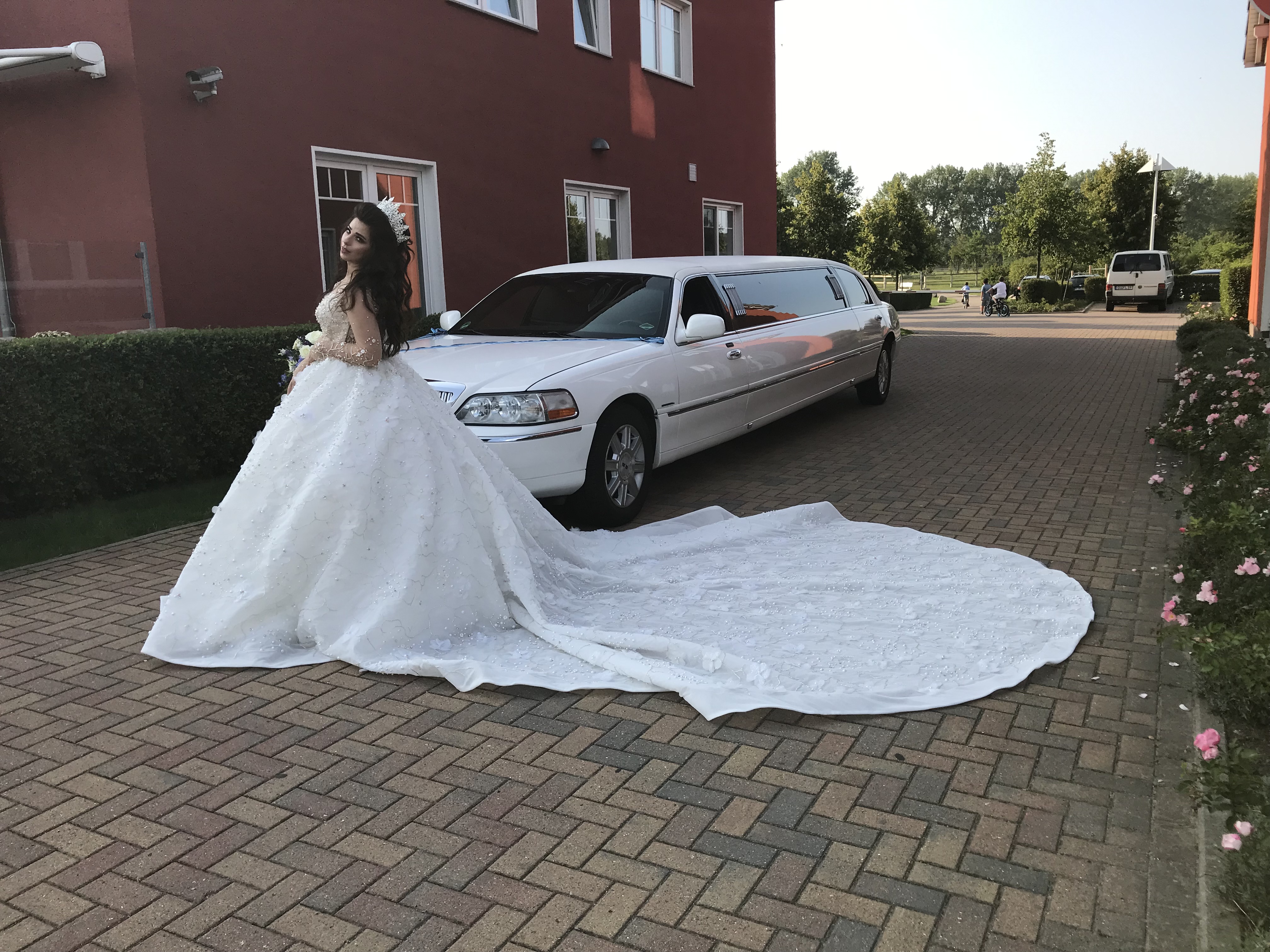 Hochzeitsauto-Vermietung - Versicherung: Vollkasko - Laage - Klassische Lincoln Stretchlimousine