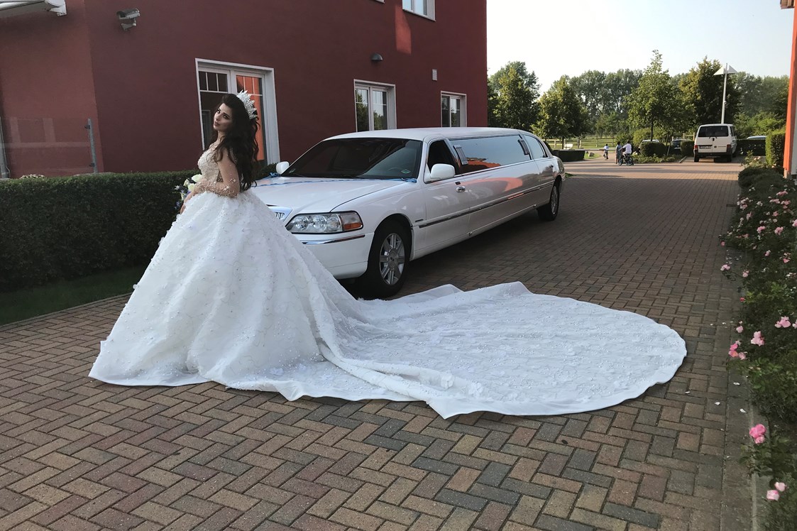 Hochzeitsauto: Klassische Lincoln Stretchlimousine