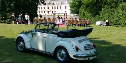 Hochzeitsauto-Vermietung - Einzugsgebiet: national - Wien-Stadt - VW Käfer Cabrio Karmann Baujahr 1967 in weiss für Ihre Traumhochzeit mit Schmuck und herrlichem Ausblick - VW Käfer Karmann Cabrio von Handel & Vermietung Schratzenthaller e.U.