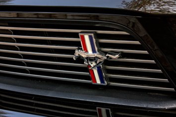 Hochzeitsauto: Ford Mustang Cabrio - Ford Mustang Cabrio von Autovermietung Ing. Alfred Schoenwetter