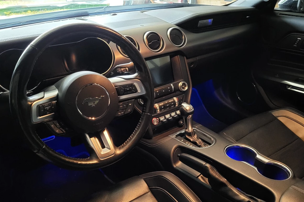 Hochzeitsauto: Ford Mustang GT5.0 Cabrio - Ford Mustang GT5.0 Cabrio von Autovermietung Ing. Alfred Schoenwetter