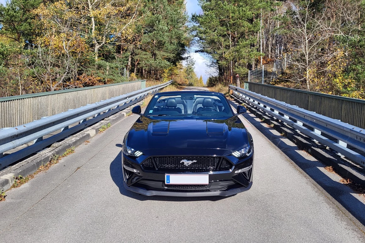 Hochzeitsauto: Ford Mustang GT5.0 Cabrio - Ford Mustang GT5.0 Cabrio von Autovermietung Ing. Alfred Schoenwetter