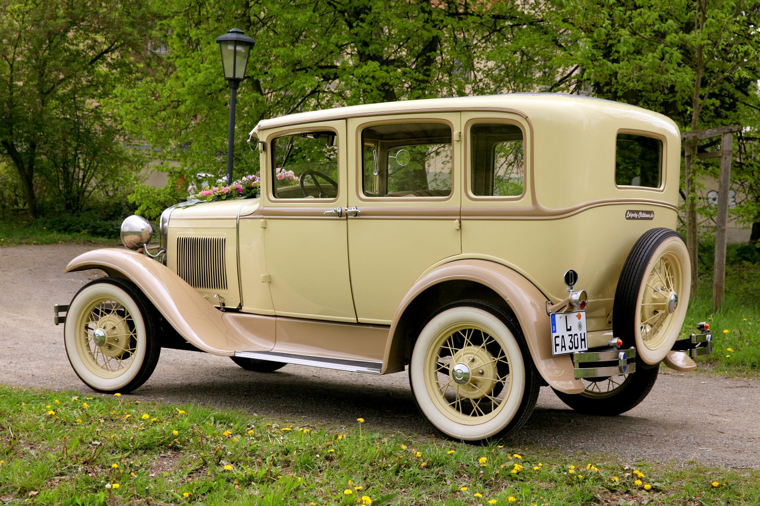 Hochzeitsauto-Vermietung - Einzugsgebiet: national - Deutschland - Ford Model A von Leipzig-Oldtimer.de - Hochzeitsautos mit Chauffeur