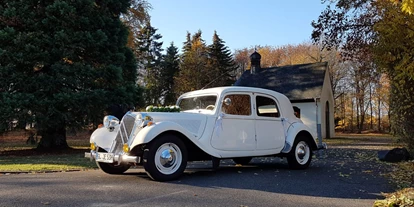 Hochzeitsauto-Vermietung - Chauffeur: nur mit Chauffeur - Gelsenkirchen - Citroen 11 CV weiß von Hollywood Limousinen-Service