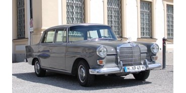 Hochzeitsauto-Vermietung - Art des Fahrzeugs: Oldtimer - München - Mercedes Benz 230 Heckflosse von Classic Roadster München