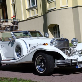 Hochzeitsauto: Oldtimer  " Excalibur " Cabrio