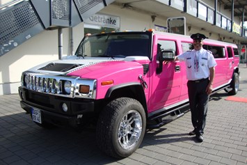 Hochzeitsauto: Hummer-Stretchlimousine in weiß-pink. - Hummer 2 -Stretchlimousine weiß - pink