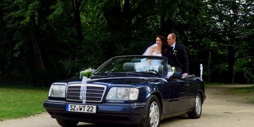 Hochzeitsauto-Vermietung - Art des Fahrzeugs: Oldtimer - Weserbergland, Harz ... - Mercedes-Benz E 220 Cabriolet von THULKE classic