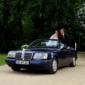 Hochzeitsauto: Mercedes-Benz E 220 Cabriolet von THULKE classic