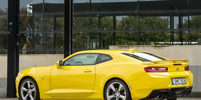 Hochzeitsauto-Vermietung - PLZ 10245 (Deutschland) - yellowhummer Camaro SS