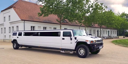 Hochzeitsauto-Vermietung - Shuttle Service - Berlin-Stadt Tempelhof - weiße Hummer H2 Stretchlimousine