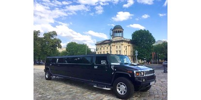 Hochzeitsauto-Vermietung - Art des Fahrzeugs: Stretch-Limousine - Berlin-Umland - schwarze Hummer-Stretchlimousine