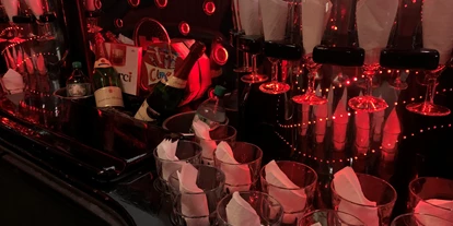 Hochzeitsauto-Vermietung - Shuttle Service - Berlin-Stadt Tempelhof - schwarze Hummer-Stretchlimousine