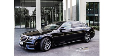 Hochzeitsauto-Vermietung - Antrieb: Diesel - Mercedes Benz S350 L vom Chauffeurservice-Dortmund Front und Seite - Mercedes Benz S-Klasse S350 L 