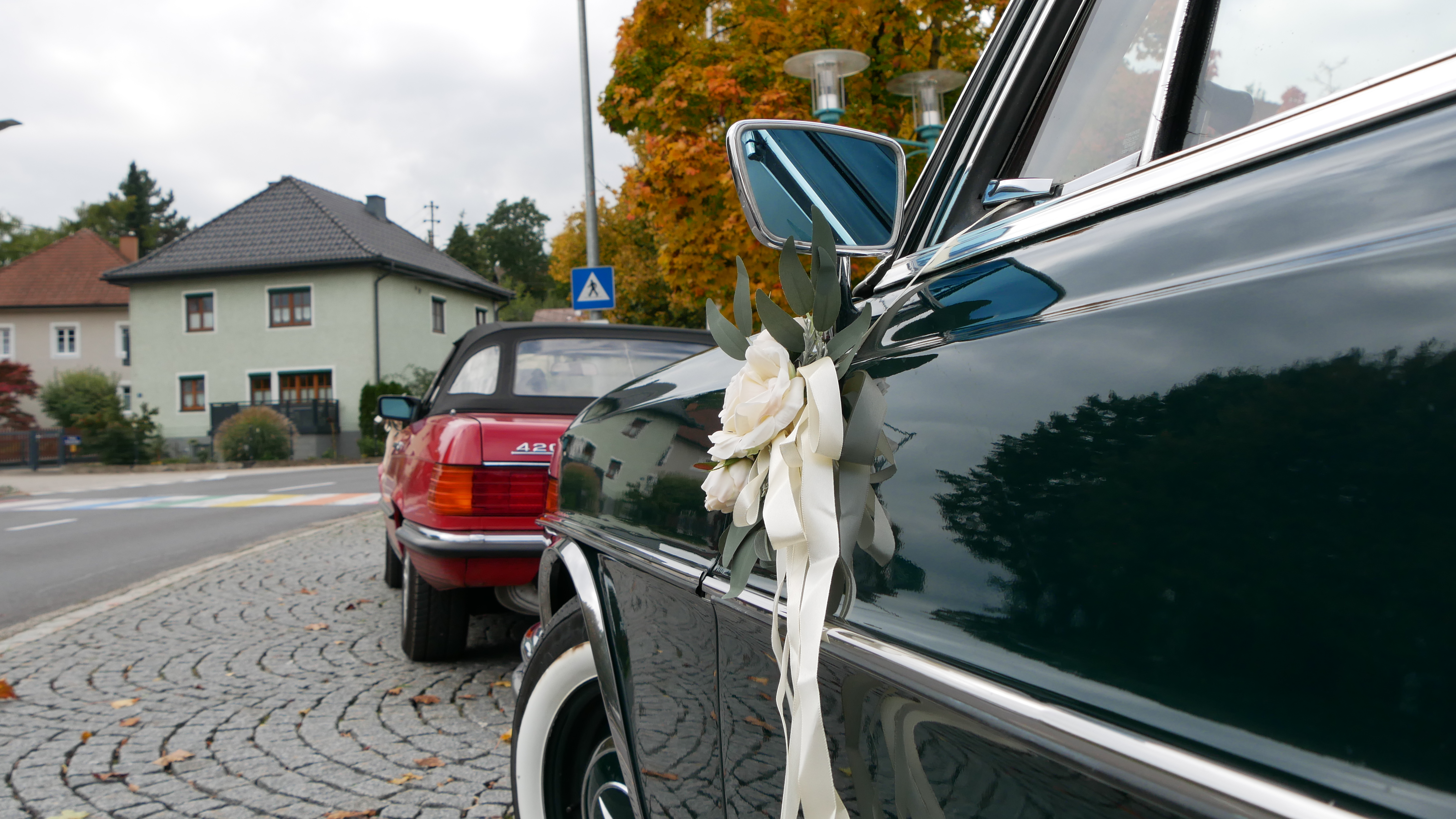 Hochzeitsauto: Dekoration für Fahrer- und Beifahrerseite vorhanden, kann bei Bedarf von mir kommen - Mercedes 250SE W108 (S-Klasse)
