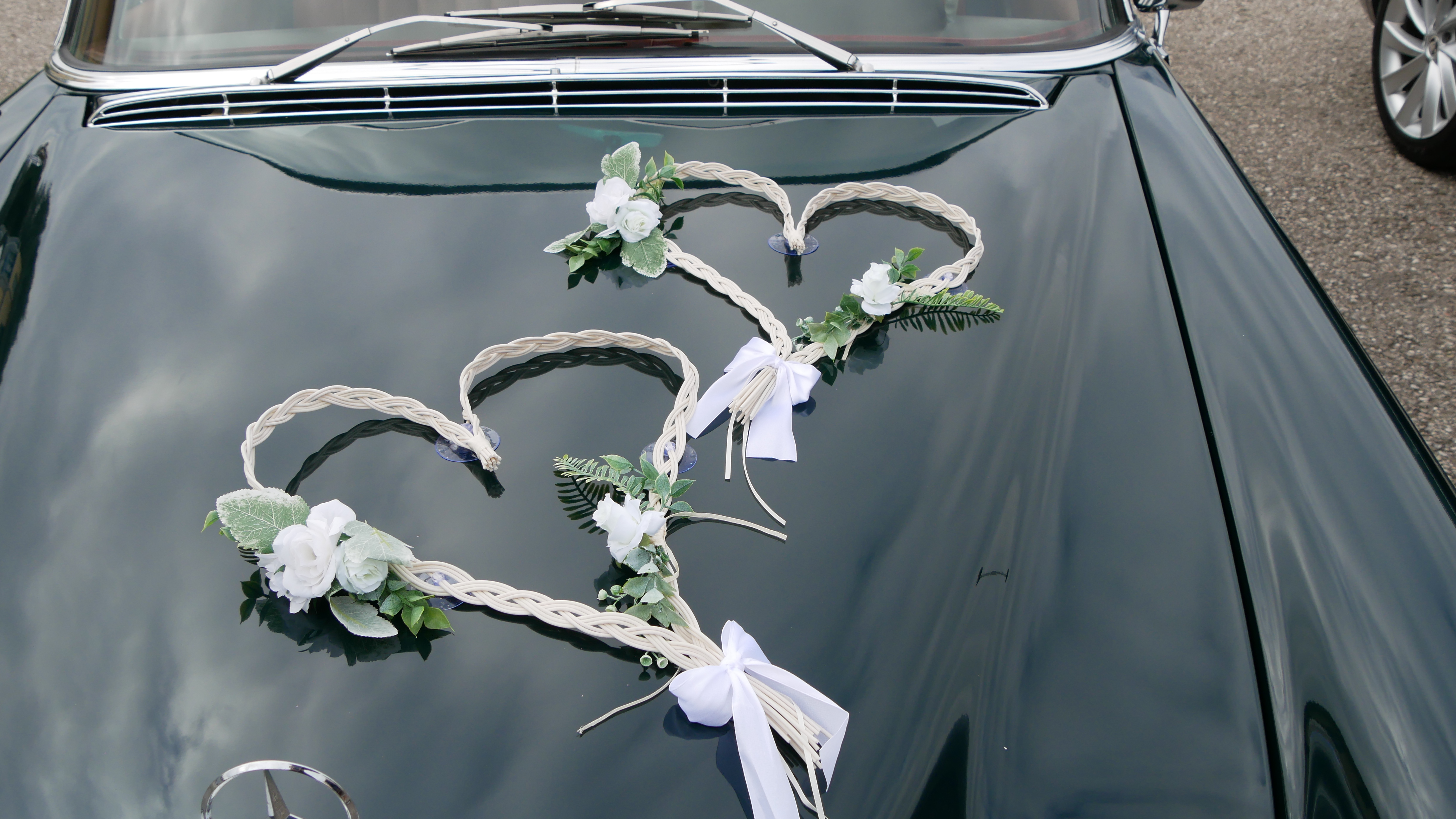 Hochzeitsauto: Herzförmige Dekoration vorhanden, kann bei Bedarf von mir kommen - Mercedes 250SE W108 (S-Klasse)