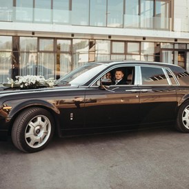 Hochzeitsauto: Rolls Royce Phantom mieten Wien - E&M Stretchlimousine mieten Wien