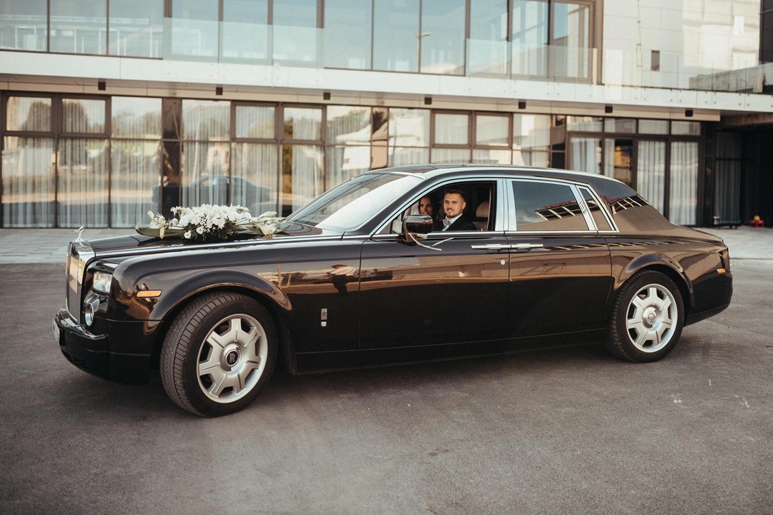 Hochzeitsauto: Rolls Royce Phantom mieten Wien - E&M Stretchlimousine mieten Wien