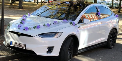 Hochzeitsauto-Vermietung - Shuttle Service - Berlin-Stadt Tempelhof - TESLA Model X P100D weiß