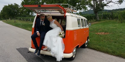 Hochzeitsauto-Vermietung - Einzugsgebiet: national - Wien-Stadt - VW Bulli Fenster Bus T1 Baujahr 1966, 9 Sitze  - VW Fenster Bus T1 Bulli von Dr. Georg Schratzenthaller