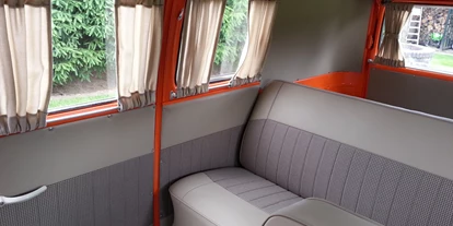 Hochzeitsauto-Vermietung - Einzugsgebiet: national - Wien-Stadt - VW Bulli Fenster Bus T1 Baujahr 1966, 9 Sitze  - VW Fenster Bus T1 Bulli von Dr. Georg Schratzenthaller