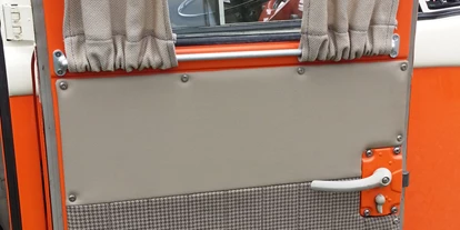 Hochzeitsauto-Vermietung - Einzugsgebiet: national - Wien-Stadt - VW Bulli Fenster Bus T1 Baujahr 1966, 9 Sitze, Seitentüre - VW Fenster Bus T1 Bulli von Dr. Georg Schratzenthaller