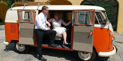 Hochzeitsauto-Vermietung - Einzugsgebiet: national - Wien-Stadt - VW Bulli Fenster Bus T1 Baujahr 1966, 9 Sitze  - VW Fenster Bus T1 Bulli von Dr. Georg Schratzenthaller