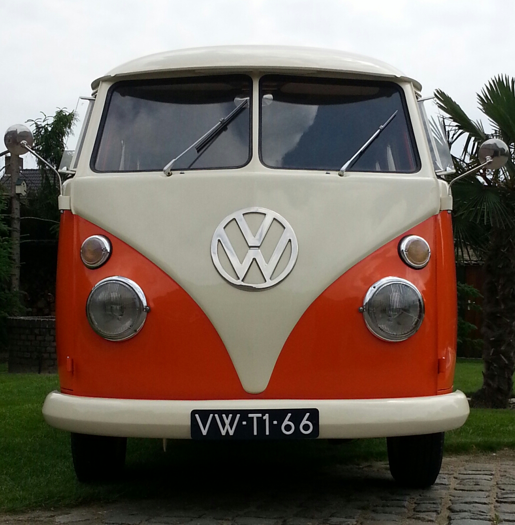 Hochzeitsauto-Vermietung - VW Bulli Fenster Bus T1 Baujahr 1966, 9 Sitze  - VW Fenster Bus T1 Bulli von Günter
