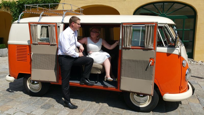 Hochzeitsauto-Vermietung - VW Bulli Fenster Bus T1 Baujahr 1966, 9 Sitze  - VW Fenster Bus T1 Bulli von Günter