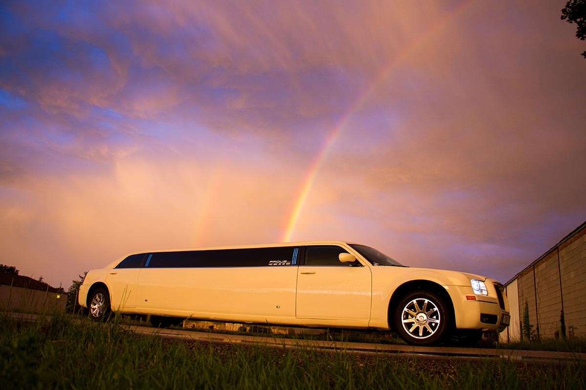 Hochzeitsauto-Vermietung - Shuttle Service - Donauraum - Stretchlimousine Regenbogen - Stretchlimousine Galaxy