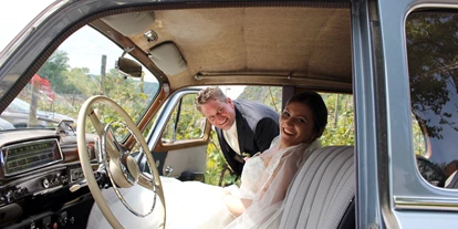 Hochzeitsauto-Vermietung - Marke: Mercedes Benz - Rheinland-Pfalz - www.paule-ponton.de
Mercedes-Benz 220S aus dem Jahre 1958
° Hochzeitsfahrten
° Erlebnisfahrten
° Foto, Film, Events
° Der Chauffeur mit Gesang & Gitarre
Standort: 56564 Neuwied - Hochzeits-Oldtimer Paule Ponton - Mercedes-Benz Ponton 220S, 1958, Hochzeits-Oldtimer aus Neuwied Koblenz