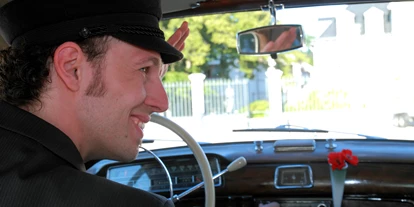 Hochzeitsauto-Vermietung - Marke: Mercedes Benz - Rheinland-Pfalz - www.paule-ponton.de
Mercedes-Benz 220S aus dem Jahre 1958
° Hochzeitsfahrten
° Erlebnisfahrten
° Foto, Film, Events
° Der Chauffeur mit Gesang & Gitarre
Standort: 56564 Neuwied - Hochzeits-Oldtimer Paule Ponton - Mercedes-Benz Ponton 220S, 1958, Hochzeits-Oldtimer aus Neuwied Koblenz