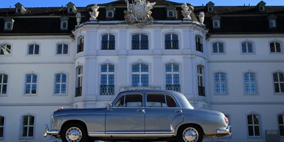Hochzeitsauto-Vermietung - Marke: Mercedes Benz - Rheinland-Pfalz - www.paule-ponton.de
Mercedes-Benz 220S aus dem Jahre 1958
° Hochzeitsfahrten
° Erlebnisfahrten
° Foto, Film, Events
° Der Chauffeur mit Gesang & Gitarre
Standort: 56564 Neuwied - Hochzeits-Oldtimer Paule Ponton - Mercedes-Benz Ponton 220S, 1958, Hochzeits-Oldtimer aus Neuwied Koblenz