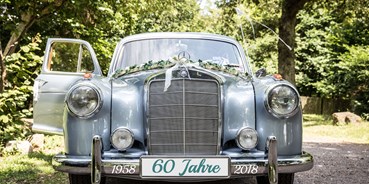 Hochzeitsauto-Vermietung - Farbe: Weiß - Hochzeits-Oldtimer Paule Ponton - Mercedes-Benz Ponton 220S, 1958, Hochzeits-Oldtimer aus Neuwied Koblenz