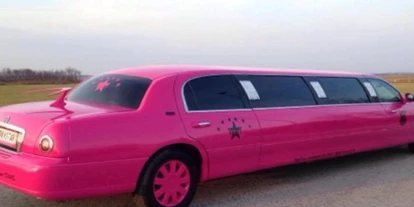 Hochzeitsauto-Vermietung - Farbe: Pink - Steiermark - STAR 7 Stretchlimousinen