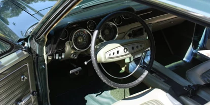 Hochzeitsauto-Vermietung - Einzugsgebiet: national - Wien-Stadt - Ford Mustang Hardtop 289 Bj. 68 - Ford Mustang Hardtop Bj. 68 von Autovermietung Ing. Alfred Schoenwetter