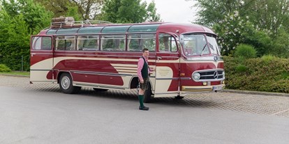 Hochzeitsauto-Vermietung - Art des Fahrzeugs: Shuttle-Bus - Gmunden - Mercedes O 321 H Bj 1963  - Mercedes Benz O 321 H & O 321 HL von Messinger Reisen