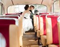 Hochzeitsauto: Mit dem Oldtimerbus in den Hafen der Ehe chauffiert werden - Mercedes Benz O 321 H & O 321 HL von Messinger Reisen