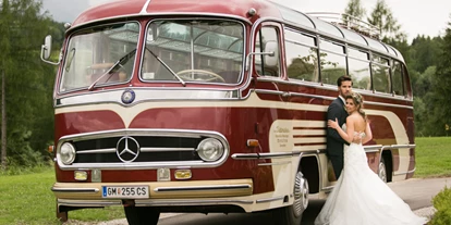 Hochzeitsauto-Vermietung - Farbe: Gelb - Oberösterreich - © www.Sagja-im-Salzkammergut.at
 - Mercedes Benz O 321 H & O 321 HL von Messinger Reisen