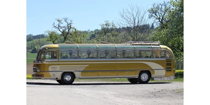 Hochzeitsauto-Vermietung - Farbe: Gelb - Oberösterreich - Kurkumagelb-elfeinbeinfarbiger Mercedes O321HL BJ1960
© Reisebüro Messinger
 - Mercedes Benz O 321 H & O 321 HL von Messinger Reisen