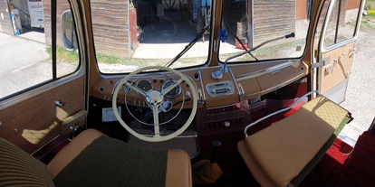 Hochzeitsauto-Vermietung - Farbe: Gelb - Oberösterreich - Armaturenbrett O 321HL
© Reisebüro Messinger - Mercedes Benz O 321 H & O 321 HL von Messinger Reisen