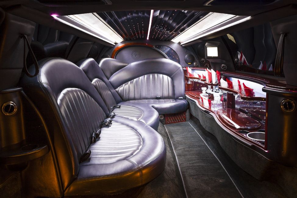 Hochzeitsauto-Vermietung - Einzugsgebiet: national - Halver - Luxus Lincoln Town Car Stretchlimousine