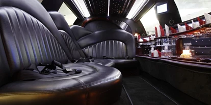 Hochzeitsauto-Vermietung - Chauffeur: nur mit Chauffeur - Gelsenkirchen - Luxus Lincoln Town Car Stretchlimousine