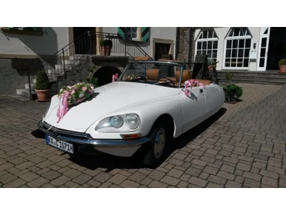Hochzeitsauto-Vermietung - Antrieb: Benzin - Sinsheim - Citroen DS Cabrio "Die Göttin"
