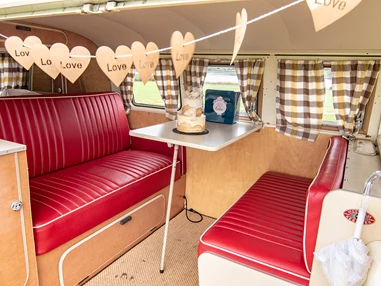 Hochzeitsauto: Bulli rücksitze - Hochzeitsbus-Bern